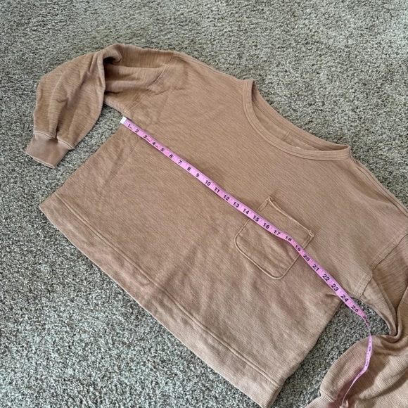 Aerie Endless Summer Crew Sweatshirt
In Toasty 
Size Small Oversized - Picture 10 of 12